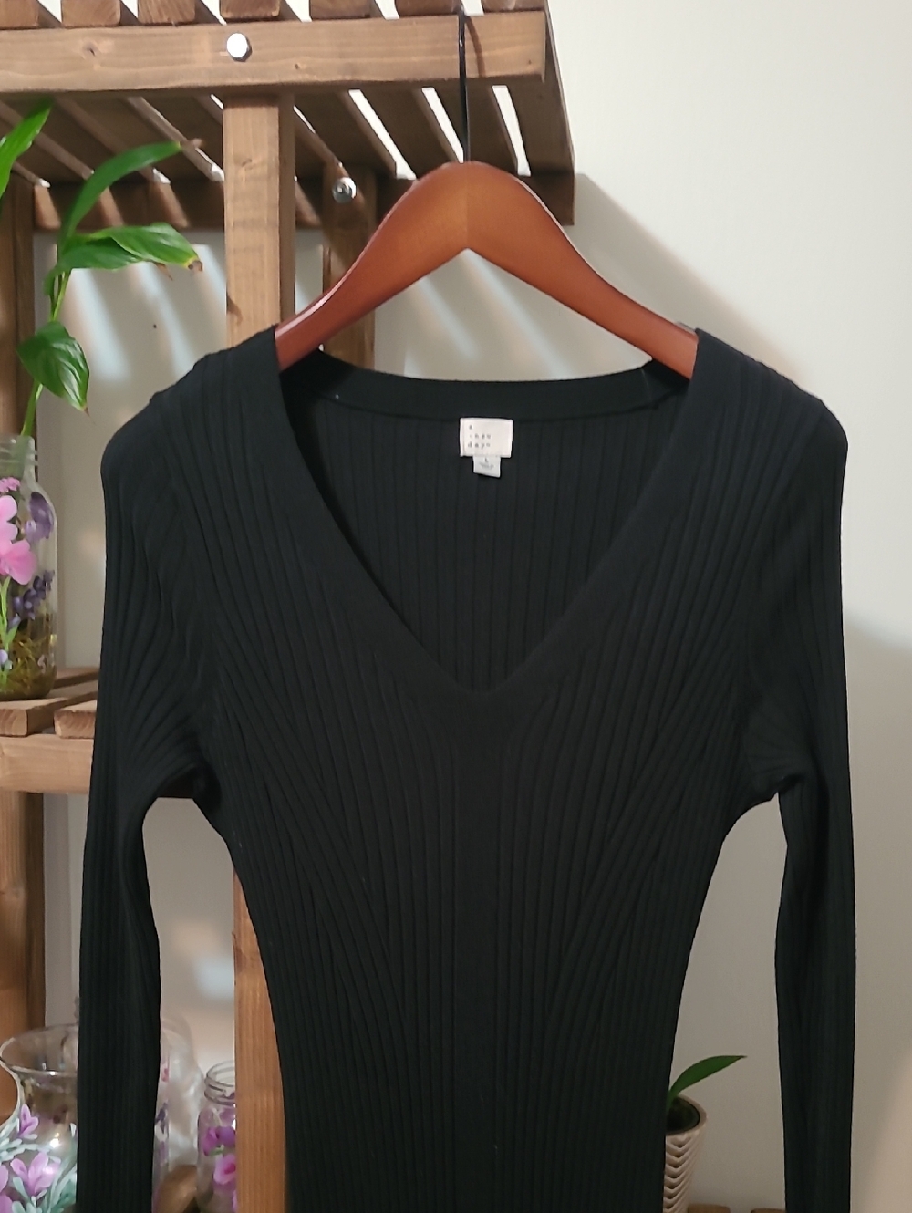 Black V-neck Ribbed Sweater Dress - Picture 2 of 9